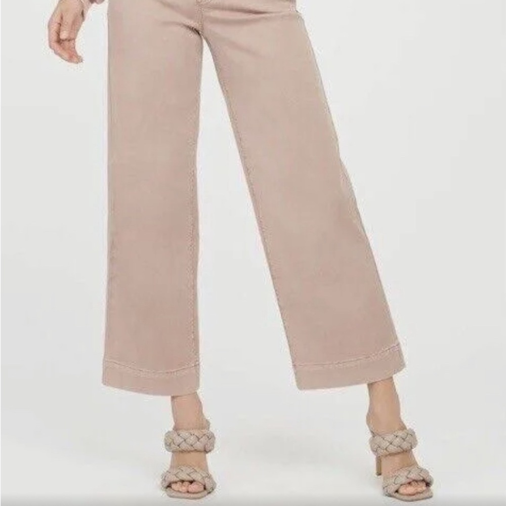 NWOT Free Assembly Jeans wide straight leg cropped ankle size 2 soft pink